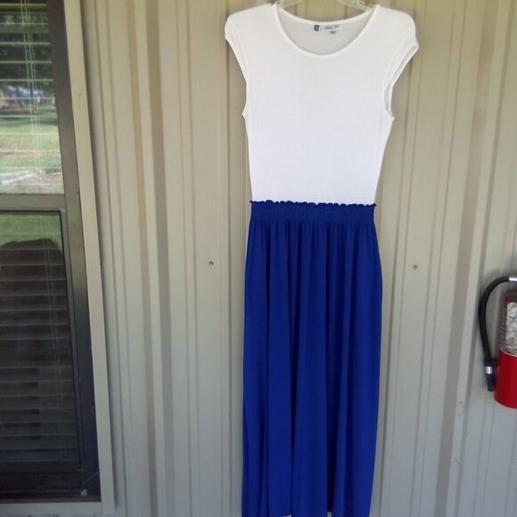 Jennifer Lopez Dresses & Skirts - Women's White & Blue Long Maxi Dress Size Medium